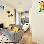 Charmant Studio 2P Entierement Renove Paris 18Eme