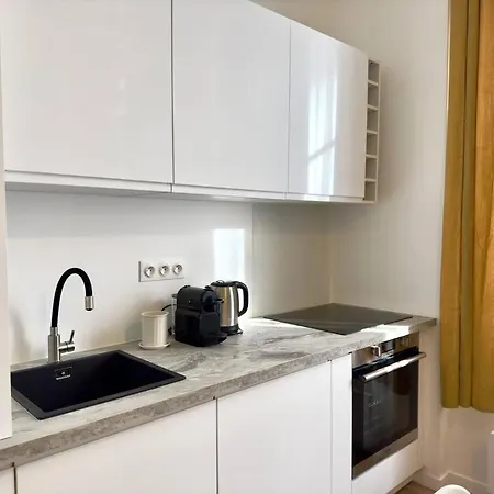Studio 2p Entierement Renove 18eme